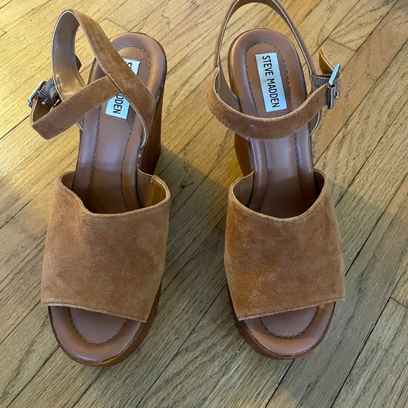 Steve Madden Shoes - Steve Madden Suede Platform